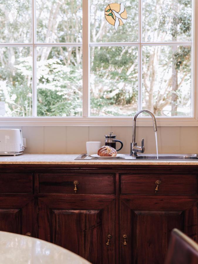 Romantic Cottage, Tamborine Mountain Екстериор снимка